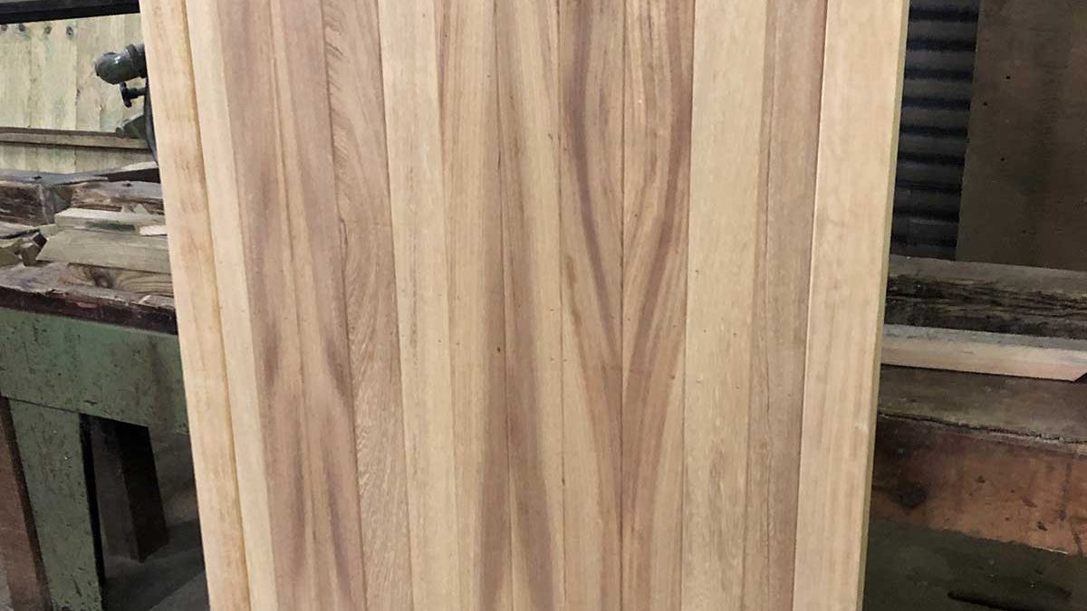 Hardwood pedestrian side gate from front Hardwood pedestrian side gate from front