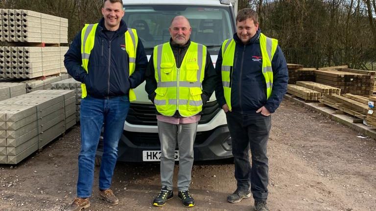 Kevin Jones (middle) – HSE Limited