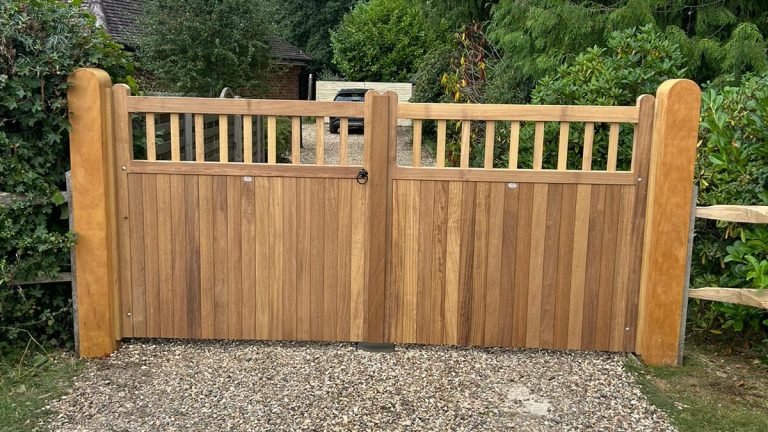 Made-to-measure Iroko hardwood gates – Winchester Made-to-measure Iroko hardwood gates - Winchester